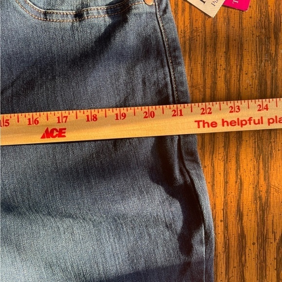 𝅺kim Rogers®
Women's Pull On Denim Jeans - Picture 7 of 7